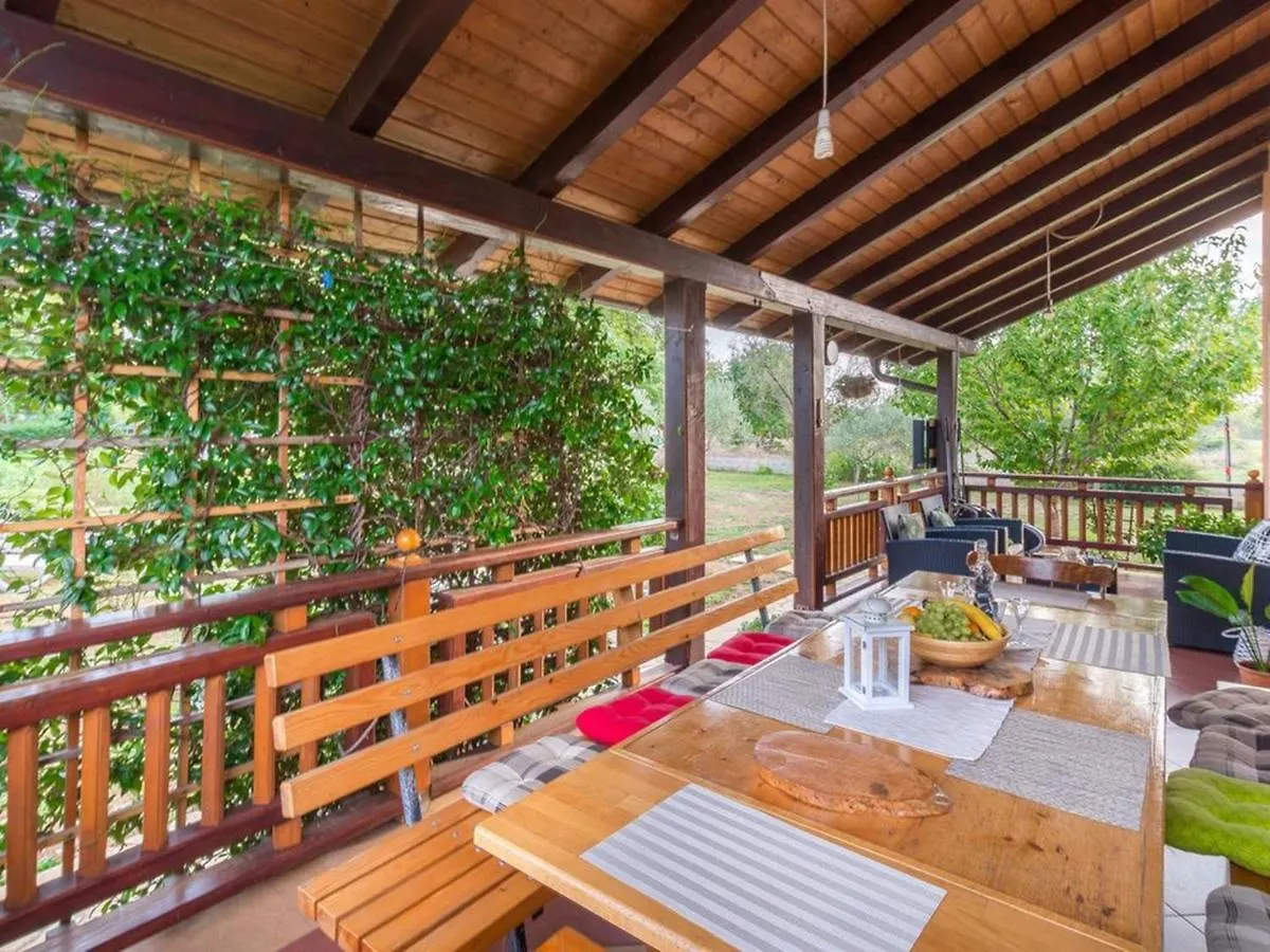 House Toni For 8 Persons Vikendica Brisevo