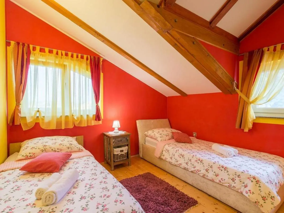 House Toni For 8 Persons Vikendica