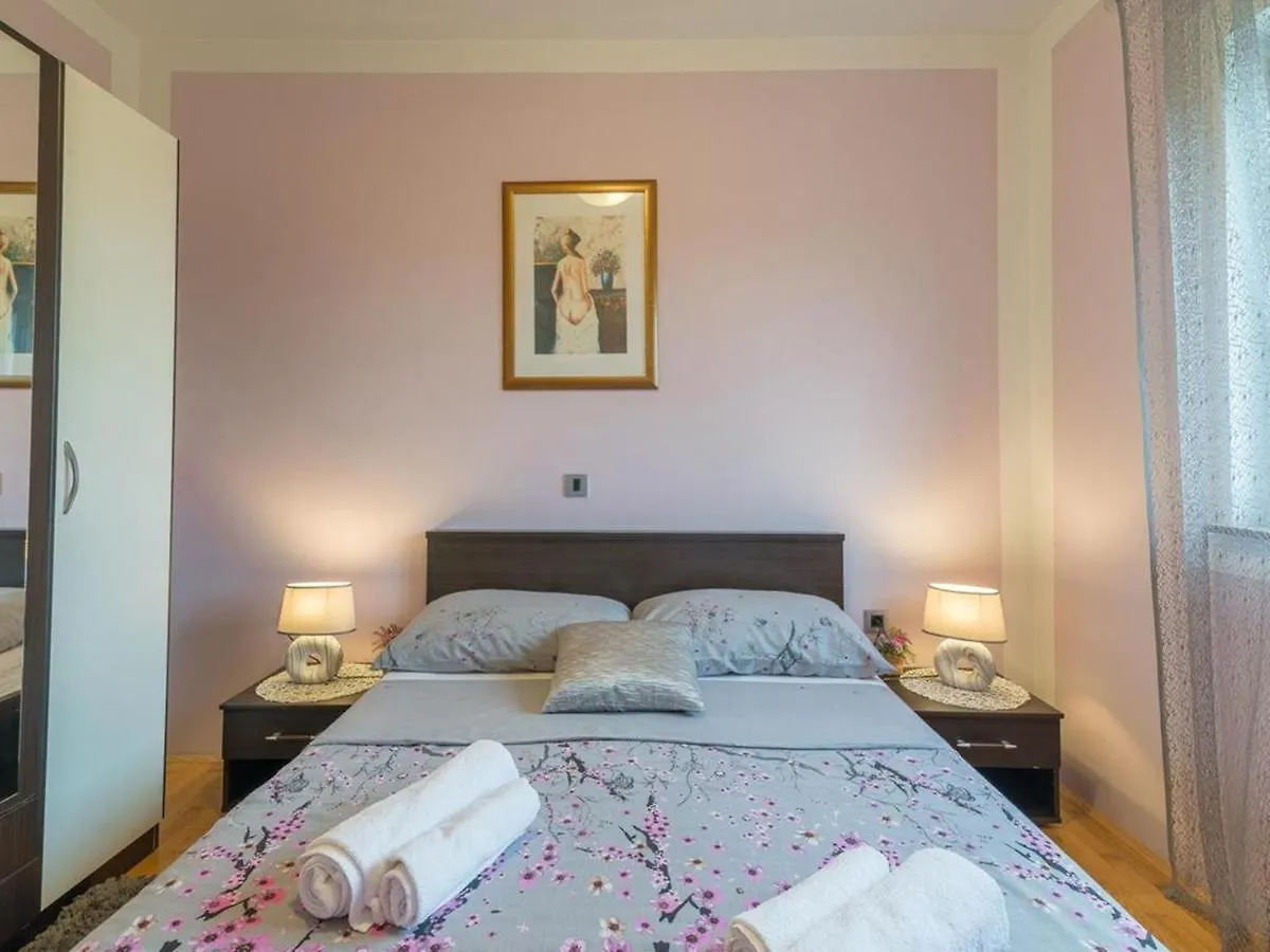 Vikendica House Toni For 8 Persons Croatia
